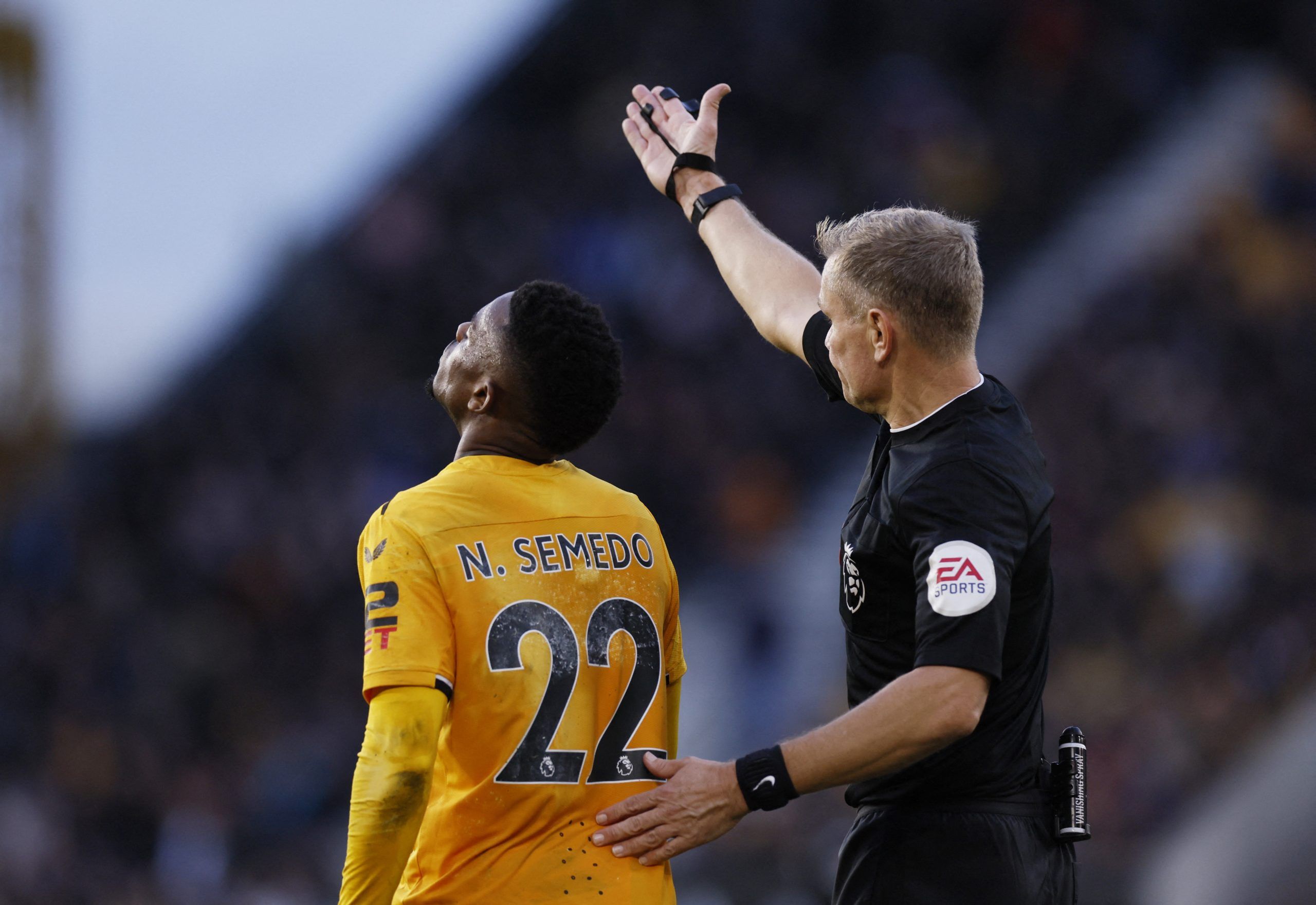 Wolves: Steve Madeley rips into Nelson Semedo after red card -Wolves News