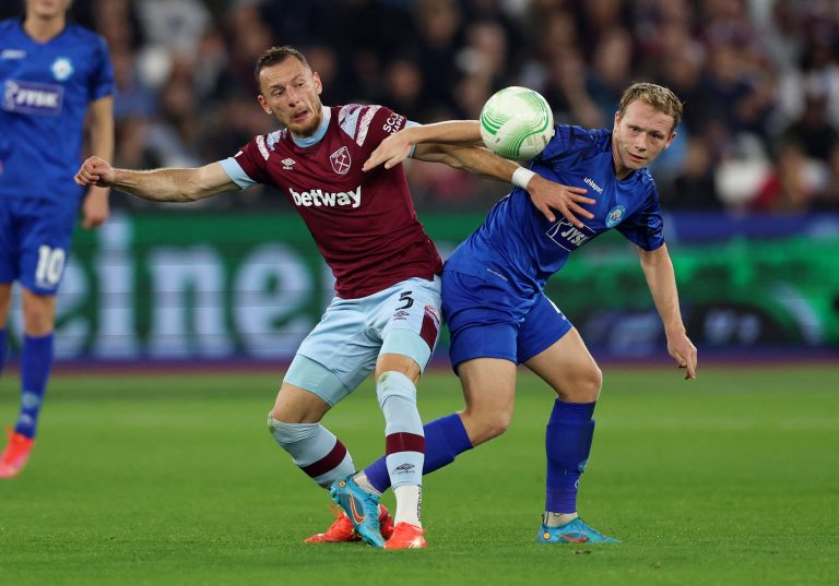 West Ham: Vladimir Coufal doubtful vs Manchester United