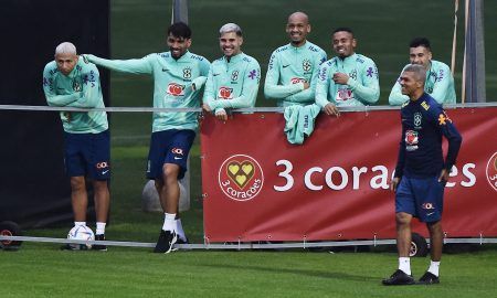 Bruno-Guimaraes-during-World-Cup-training-with-Brazil