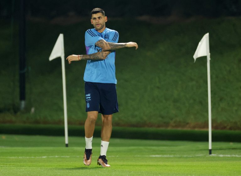 Cristian-Romero-during-training-for-Argentina