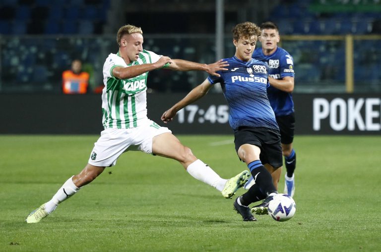 Davide-Frattesi-in-action-for-Sassuolo