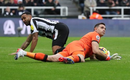 Aston Villa's Emiliano Martinez