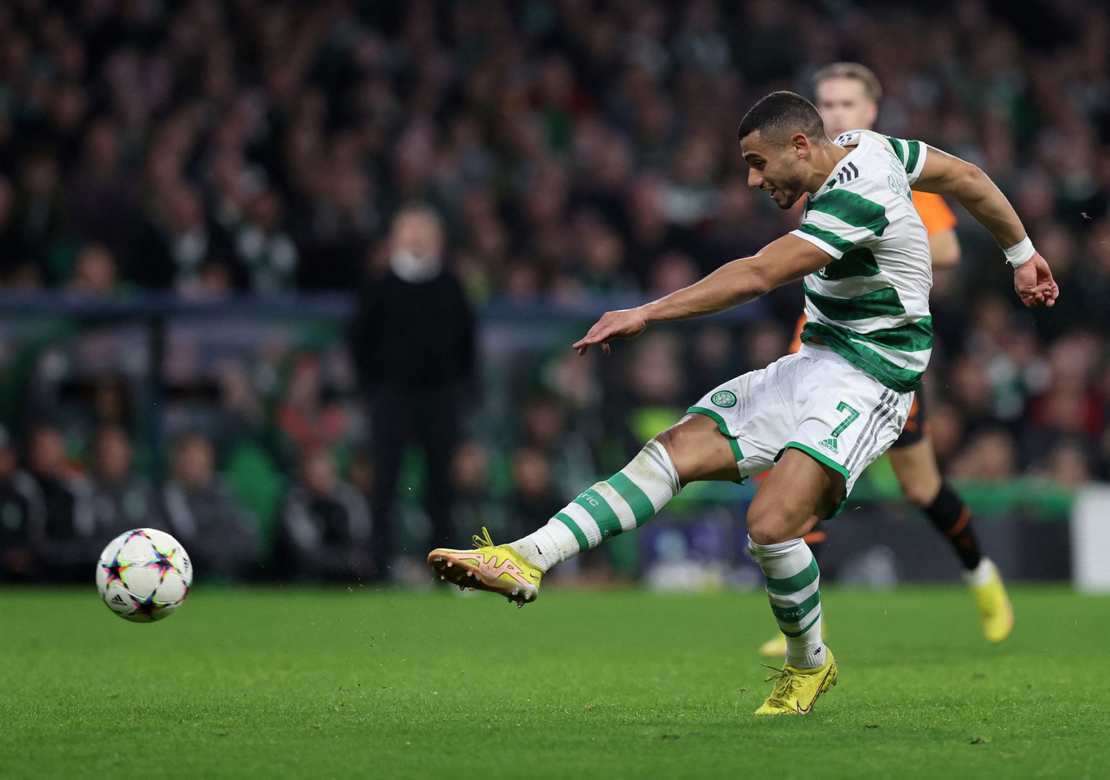 Giorgios-Giakoumakis-in-action-for-Celtic