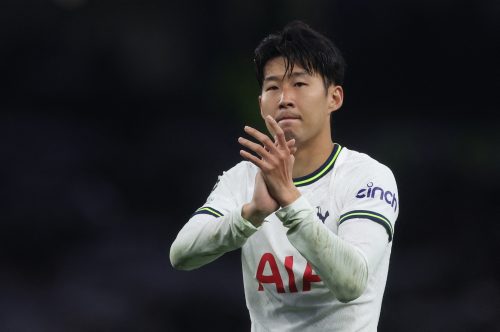 Son-Heung-Min-applauds-the-Tottenham-fans