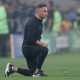 Vitor-Pereira-on-the-sidelines-for-Corinthians
