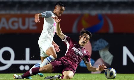Yuki-Kobayashi-in-action-for-Vissel-Kobe