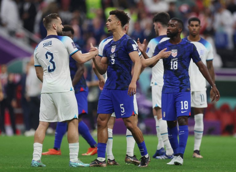 antonee-robinson-newcastle-united-premier-league