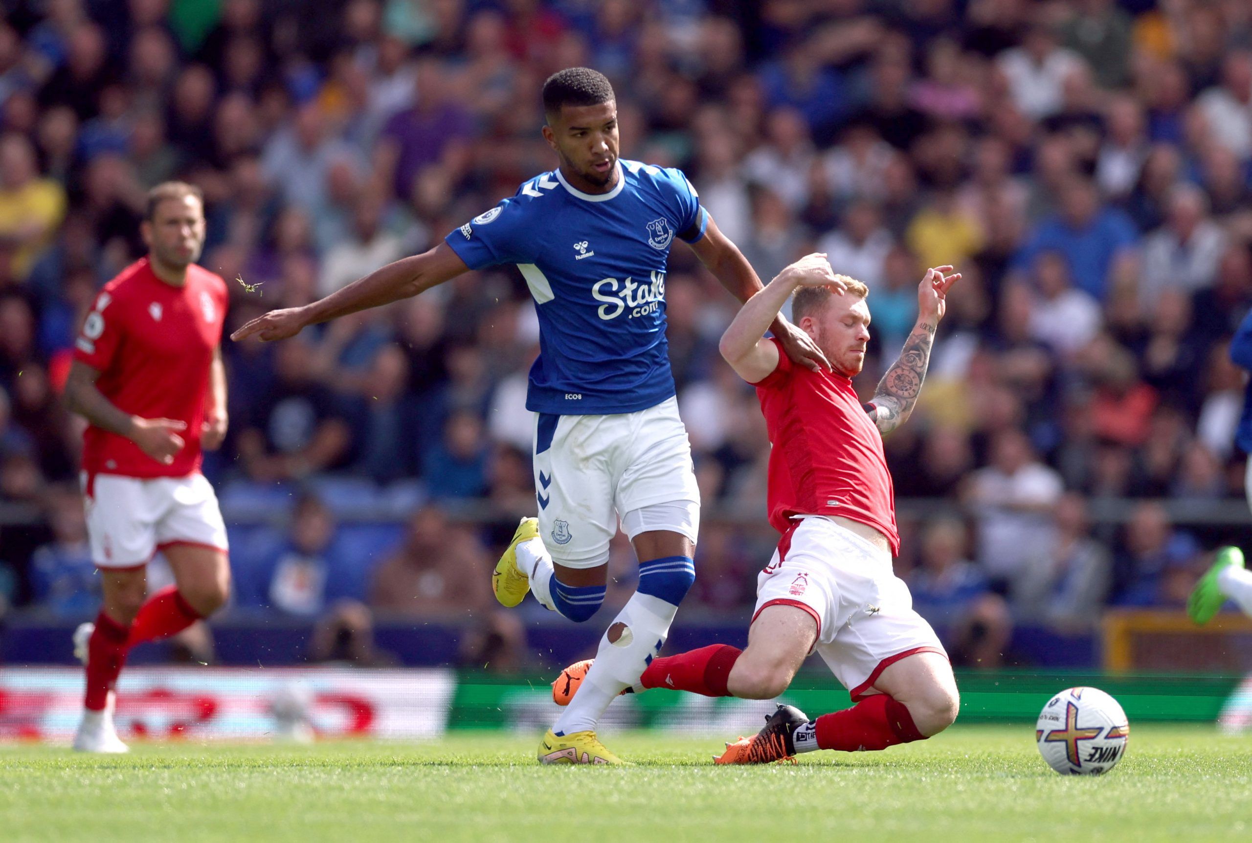 Everton: Mason Holgate urged to fight for place in Lampard’s starting XI -Everton News