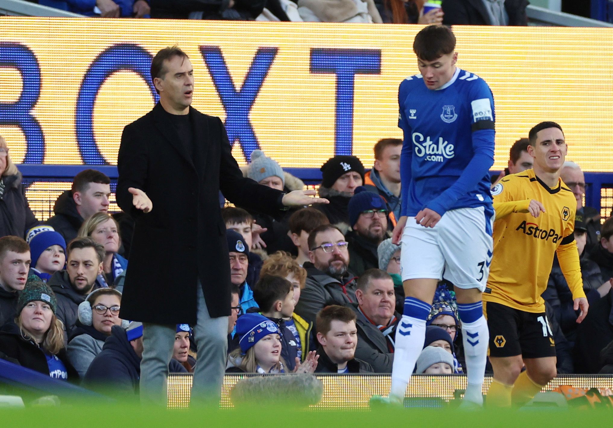 Everton: Nathan Patterson was ‘absolutely terrible’ v Wolves -Everton News