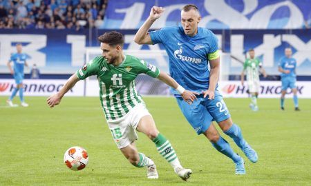 Alex-Moreno-in-action-for-Real-Betis