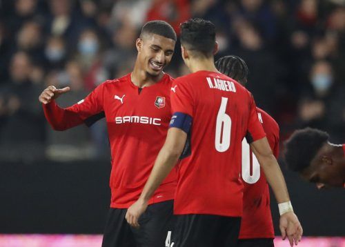 Loic-Bade-celebrates-scoring-for-Rennes