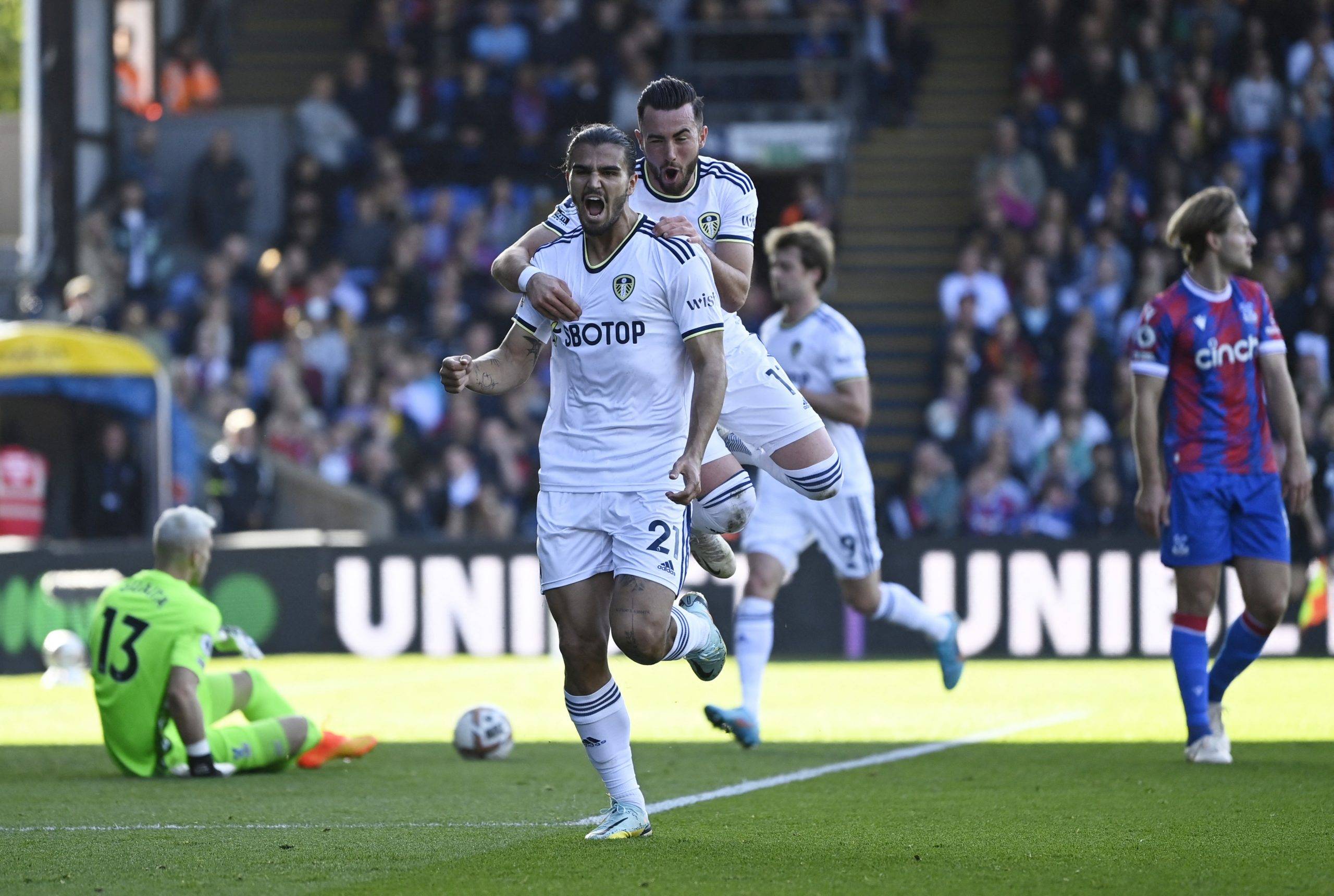 Leeds: Pascal Struijk ruled out v Man United - Leeds United News