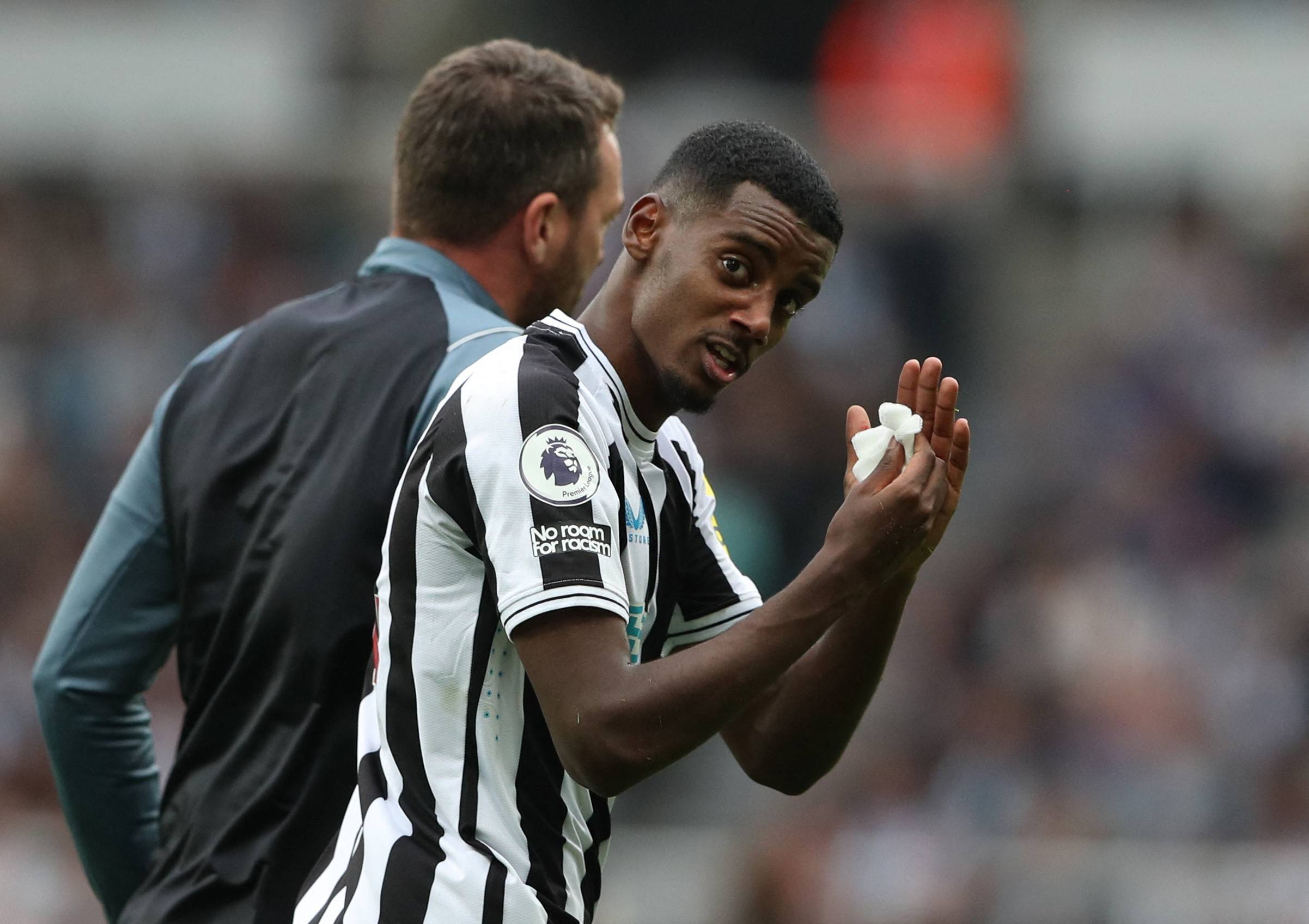 Newcastle: Isak should be 'in strong contention' to return this weekend - Follow up