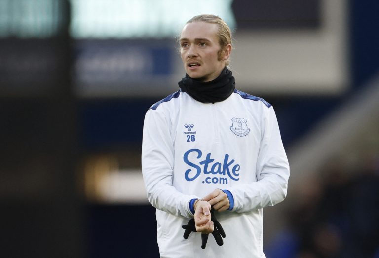 Tom Davies in action for Everton