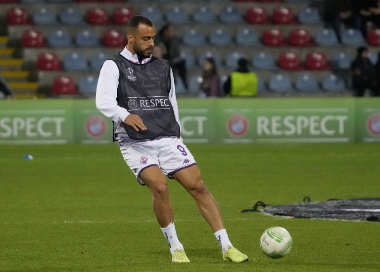 Newcastle United: PIF inquire over Arthur Cabral