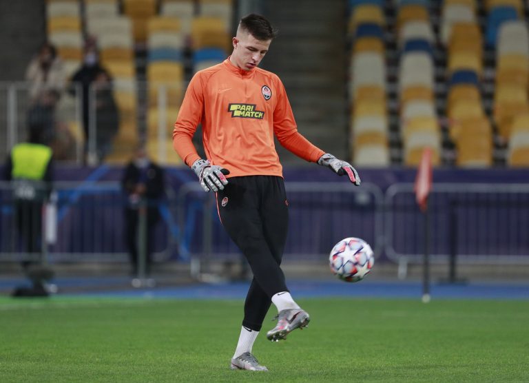 Tottenham could now sign Anatoliy Trubin for bargain fee