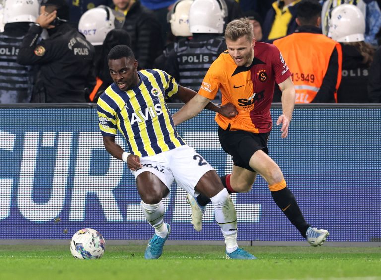 Crystal Palace: Eagles make offer for Bright Osayi-Samuel