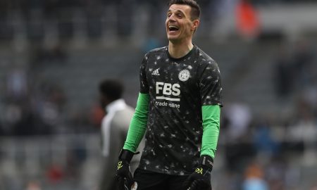 Eldin-Jakupovic-during-a-warm-up-for-former-side-Leicester