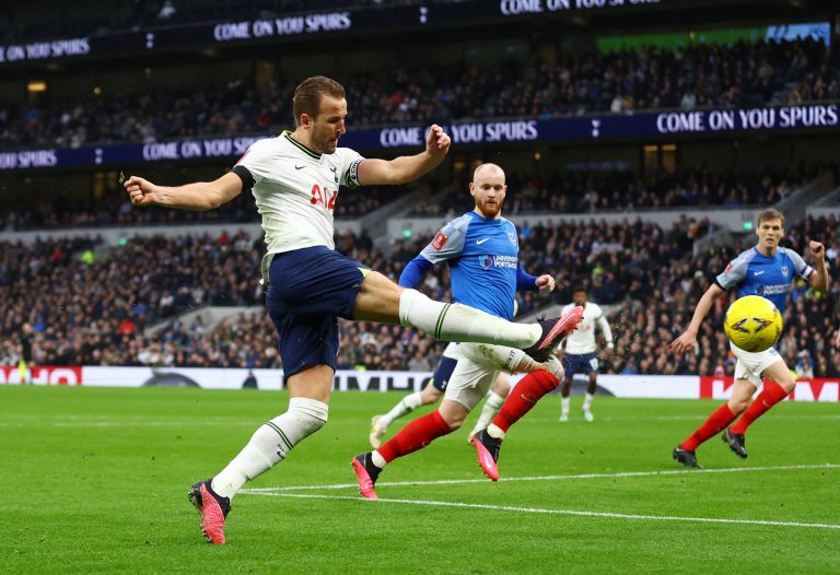 Harry-Kane-in-action-for-Tottenham-Hotspur