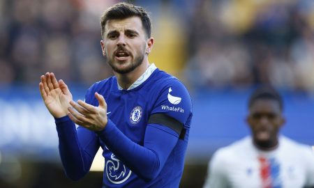 Chelsea's Mason Mount wears a black arm band in memory of former player Gianluca Vialli