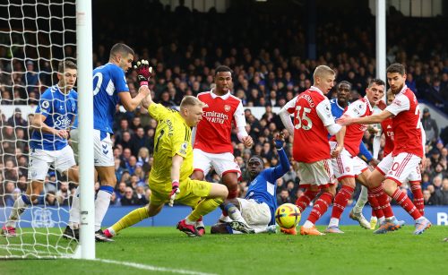 Aaron-Ramsdale-in-action-for-Arsenal