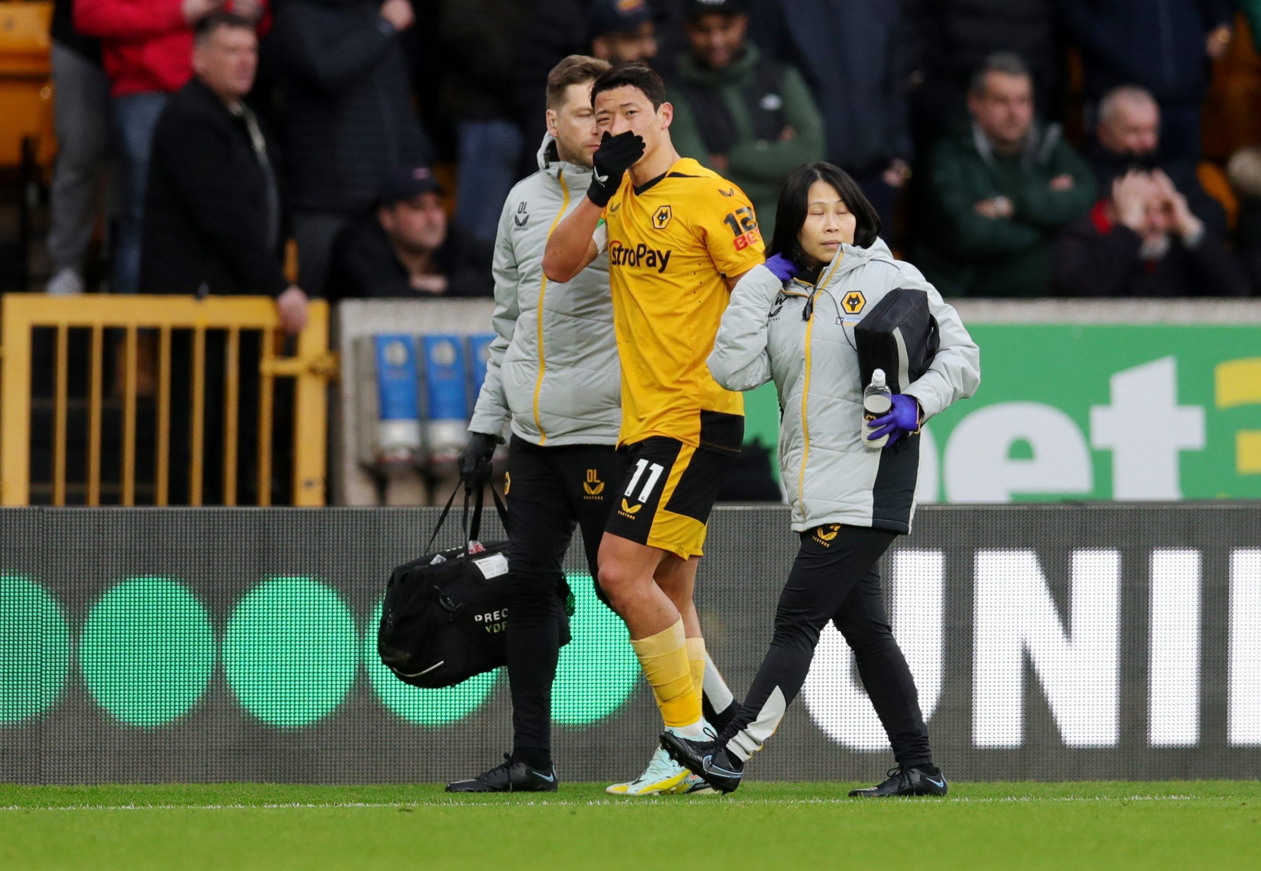 Hwang-Hee-Chan-sustains-an-injury-for-Wolves
