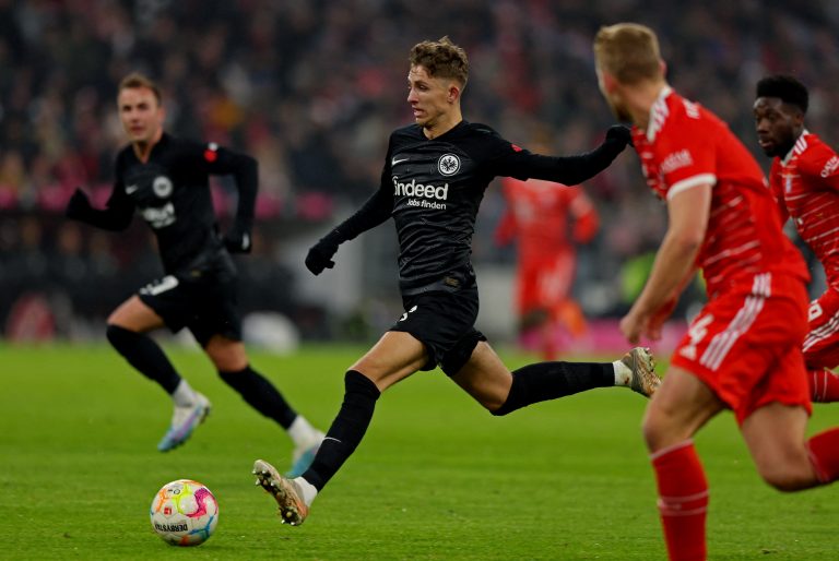 Jesper-Lindstrom-in-action-for-Eintracht-Frankfurt
