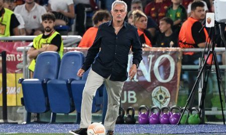 Jose-Mourinho-on-the-sidelines-for-AS-Roma