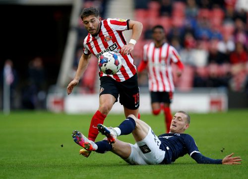 Lynden-Gooch-in-action-for-Sunderland
