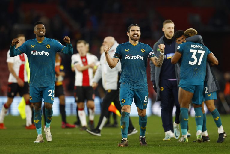 Ruben-Neves-celebrates-for-Wolves