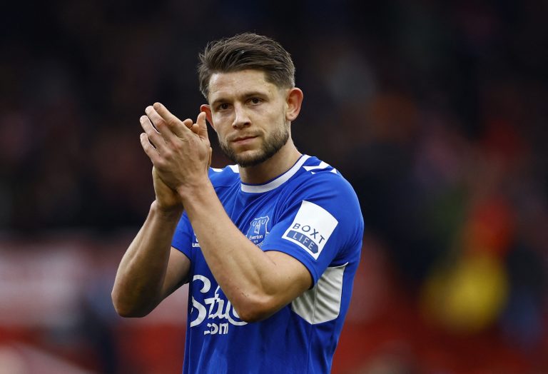Everton: Podcaster stunned by foul given against James Tarkowski