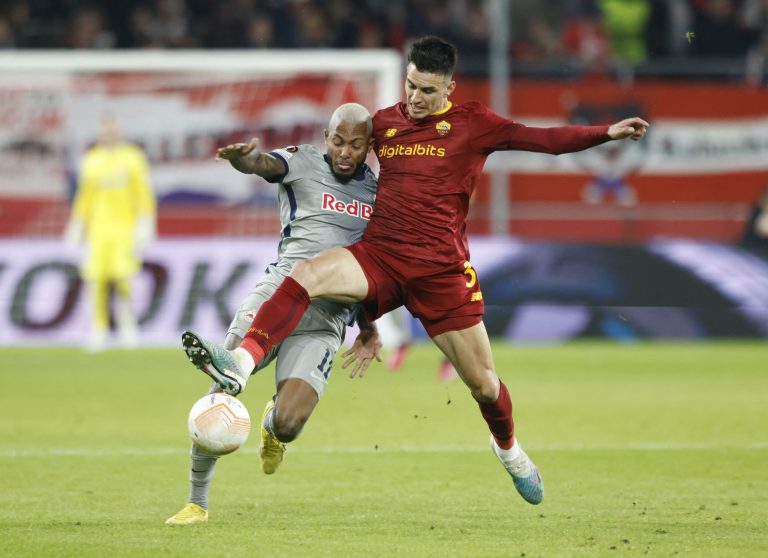 Newcastle United still watching Roger Ibanez