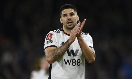 Aleksandar-Mitrovic-applauds-the-Fulham-fans