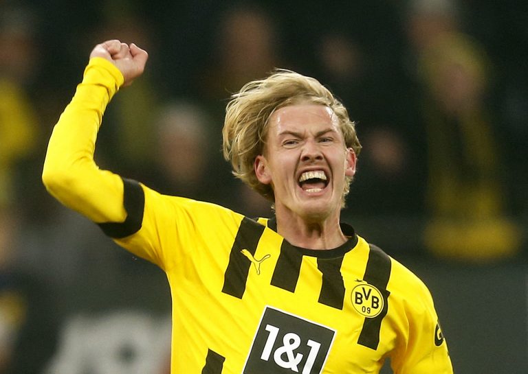 Julian-Brandt-celebrates-scoring-for-Borussia-Dortmund