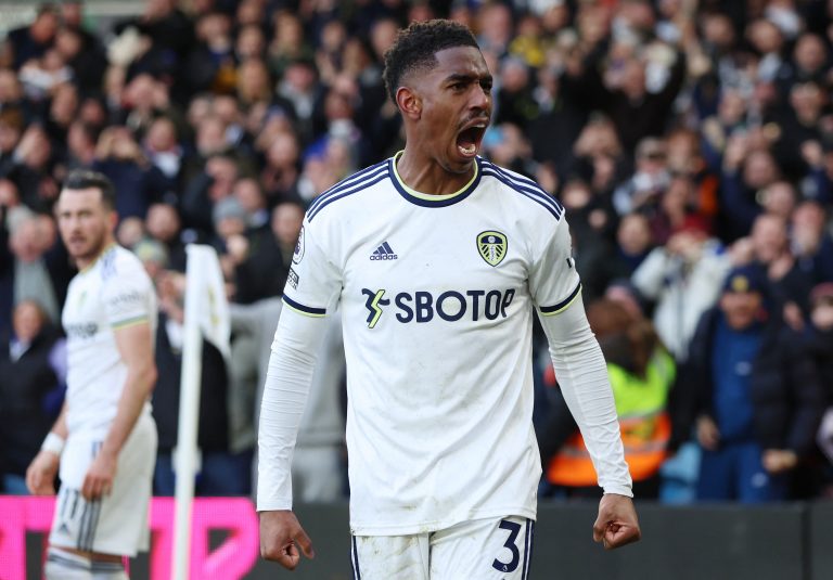 Junior-Firpo-celebrates-scoring-for-Leeds