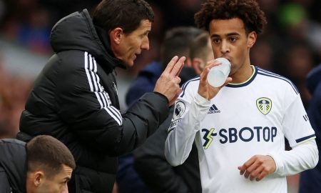 Leeds United manager Javi Gracia talks to Tyler Adams