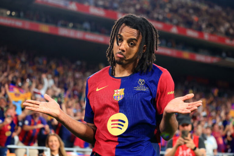 Arsenal planning £55m raid for Barca defender