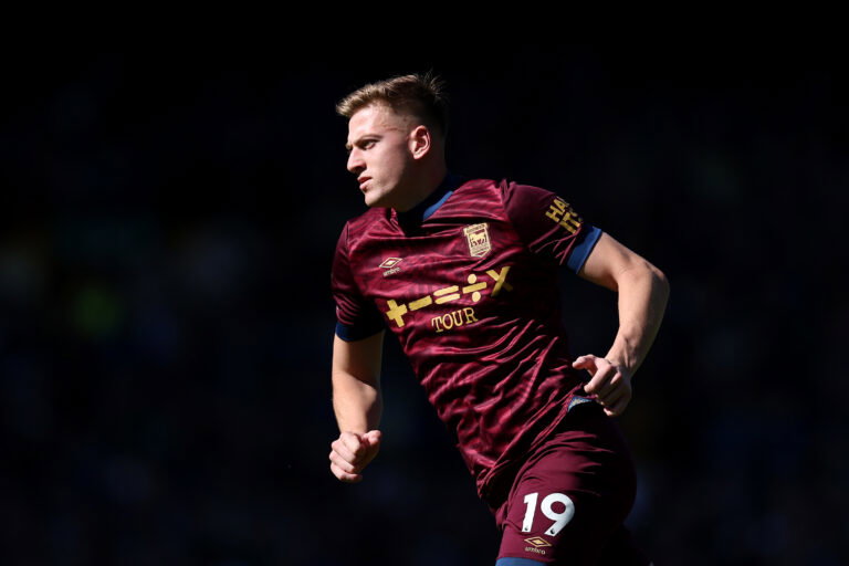 Everton enter race for £30m Striker, Moyes confirms interest