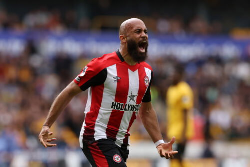 Man United hold talks with 20 goal Premier League forward
