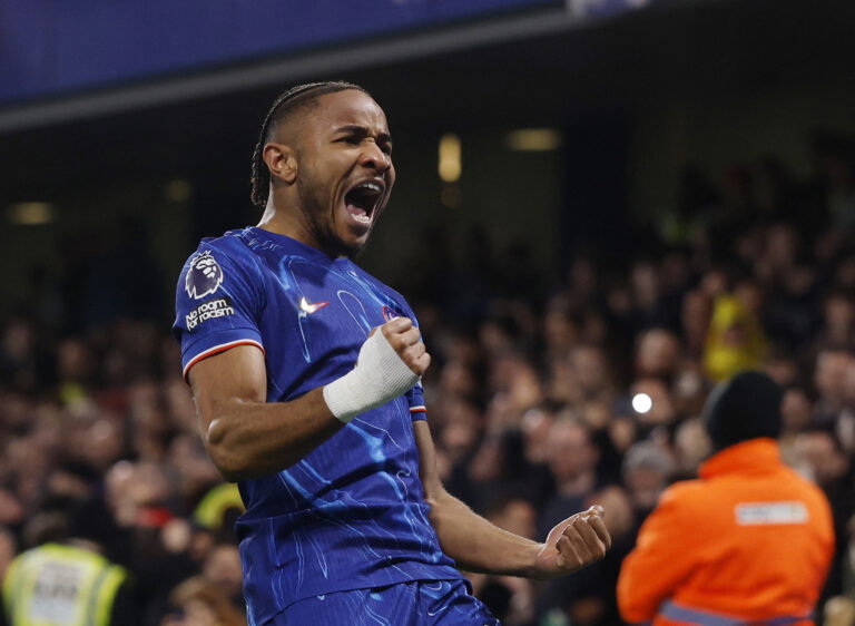 Manchester United and Chelsea weighing up shock swap deal for under fire forwards