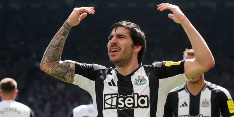 Sandro Tonali celebrates scoring a goal for Newcastle.