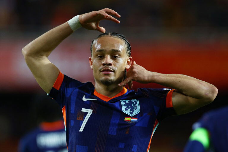 Xavi Simons. (REUTERS/Albert Gea)