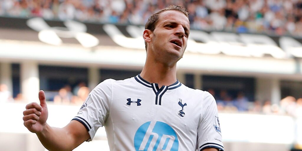 Roberto Soldado playing for Tottenham Hotspur.
