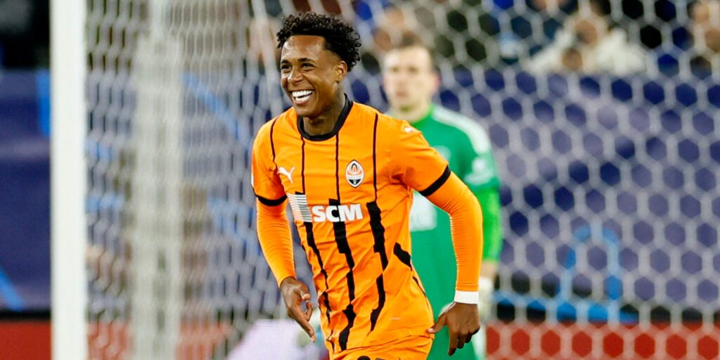Fulham signing Kevin playing for Shakhtar.