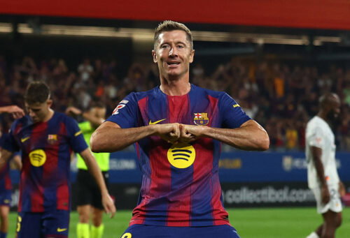 United keen on veteran Barcelona striker on free transfer