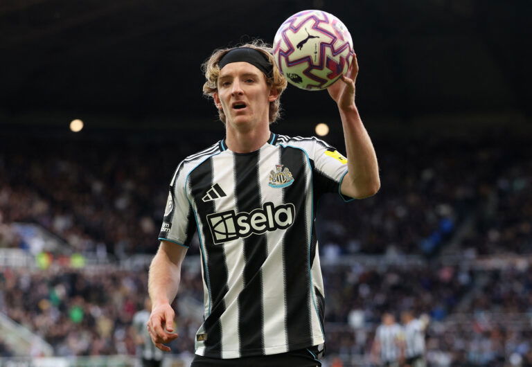 Liverpool closely monitoring £100m Salah replacement