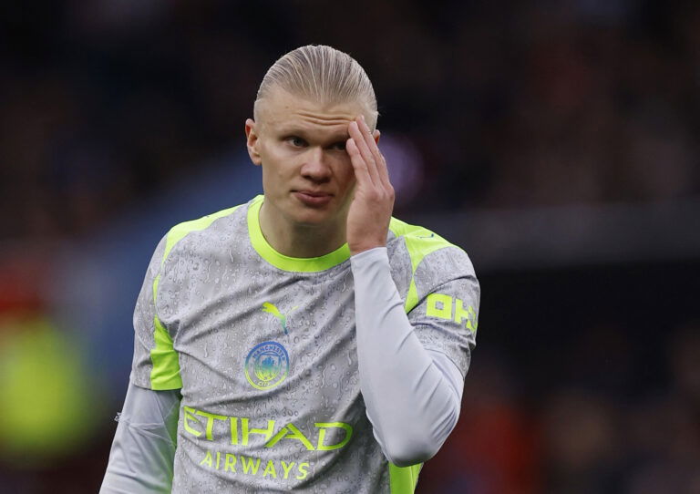 Premier League - Aston Villa v Manchester City