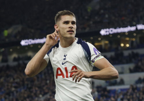 Tottenham Hotspur's Micky van de Ven. (Reuters/Jason Cairnduff)