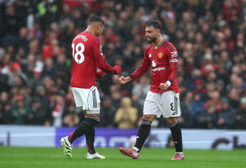 Manchester United's Bruno Fernandes and Casemiro. (REUTERS/Phil Noble)
