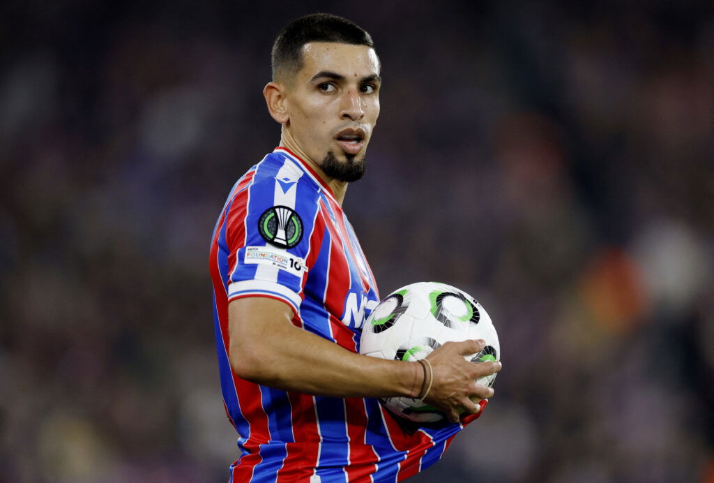 Daniel Munoz. (Reuters/Peter Cziborra)